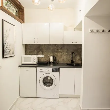 Apartment стильна в центрі на площі ринок вулиця галицька 9