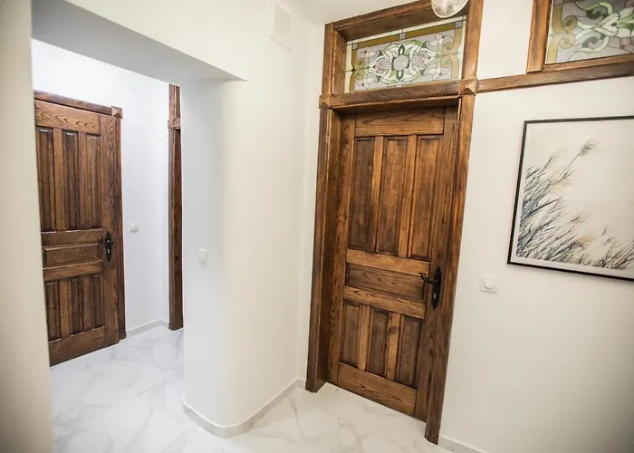 стильна в центрі на площі ринок вулиця галицька 9 Λβιβ