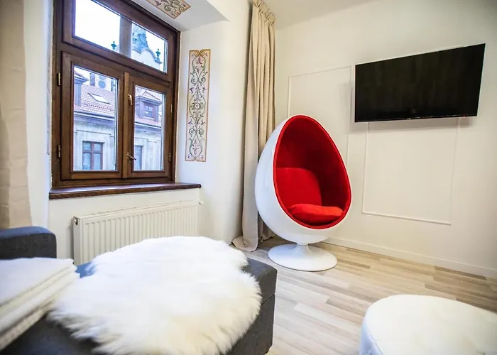 стильна в центрі на площі ринок вулиця галицька 9 Lvov