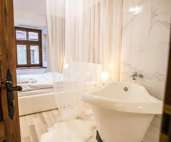 Apartmán стильна в центрі на площі ринок вулиця галицька 9 Lvov